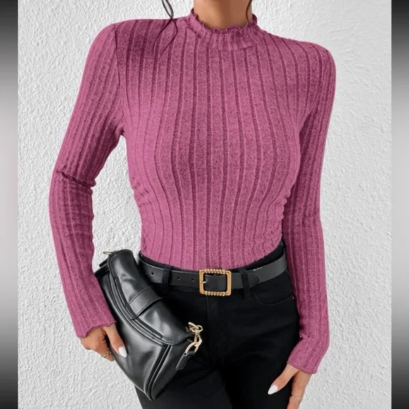 Mock neck ripped long sleeve tee - Picture 4 of 4